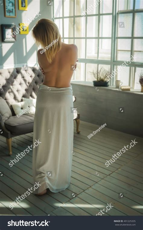 Beautiful Nude Woman Stock Photo 491225335 Shutterstock