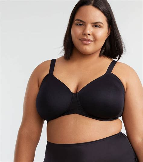 These Are The Best Wireless Bras For Women With Big Busts Who What Wear