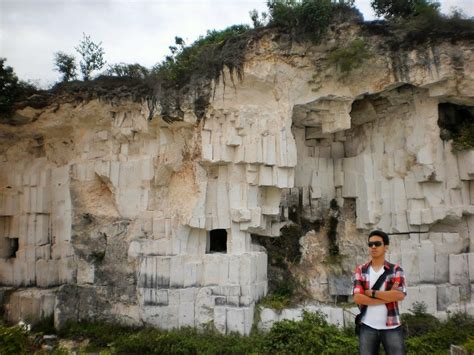 Check spelling or type a new query. ...TRAVELING...: Bukit jamur dan bukit kapur, Gresik