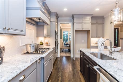 Call southern style today for a free website design quote. The kitchen of the Southern Style Oakmont built by Homes ...