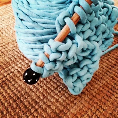 Extreme Knitting Chunky Knit Cable Throw Extreme Merino Extreme