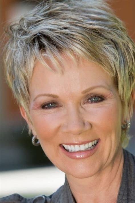 12 Trendy Short Hairstyles For Older Women You Should Try In 2020