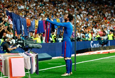 At memesmonkey.com find thousands of memes categorized into thousands of categories. El gesto de Messi llenó de memes las redes