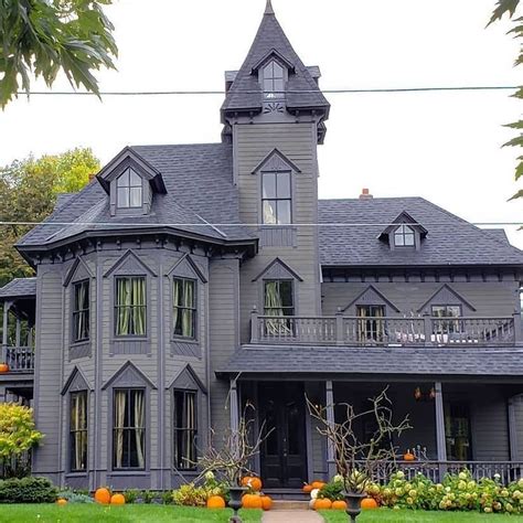 34 Amazing Gothic Revival House Design Ideas Spanish Style Gothic