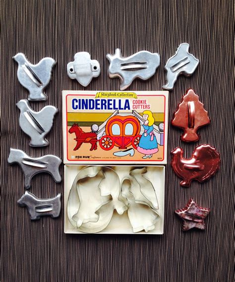 Cookie Cutters Cinderella Set 12 Days Christmas Set Christmas Story Book Set Red Plastic