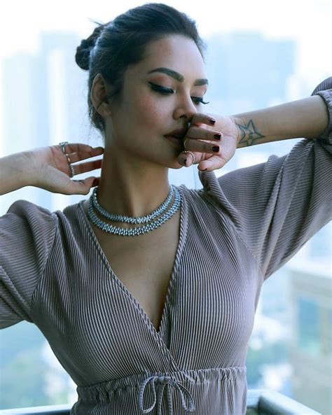 Esha Guptas Bewitching Pictures Will Make You Go Wow As She Stuns In