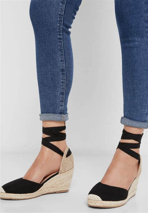 Buy Ella Black Closed Toe Lace Up Wedge Sandal For Women In Manama Riffa
