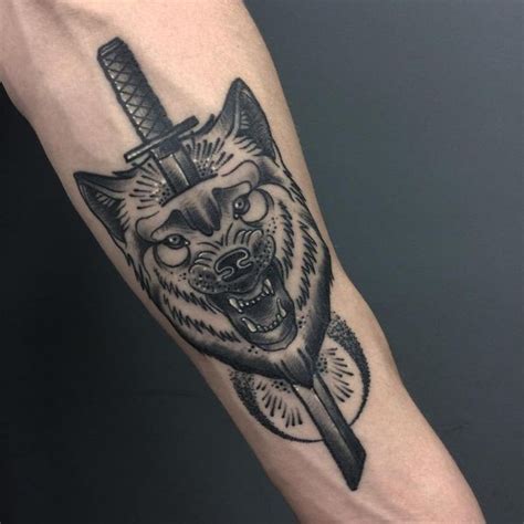 Traditional Wolf Tattoo For Your Inspiration