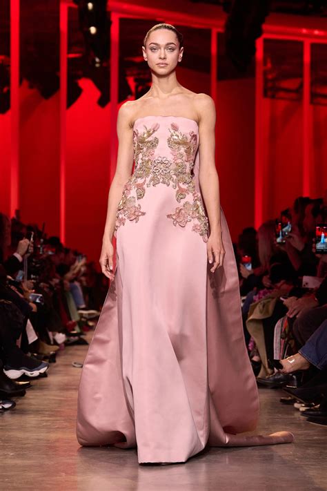 Zhenya Katava For Elie Saab Haute Couture Ss 24 Show Metro Models