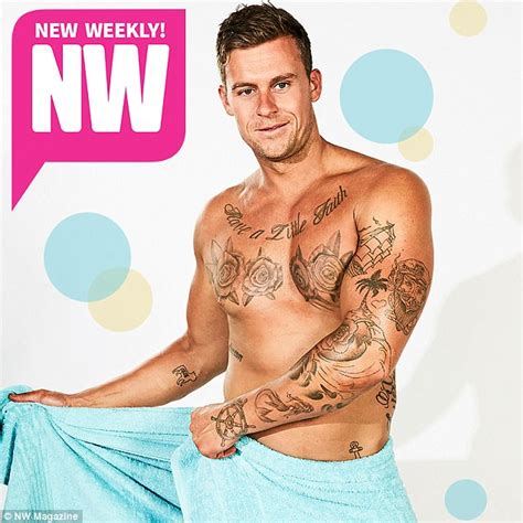 Married At First Sight S Ryan Gallagher Poses Completely Naked Daily