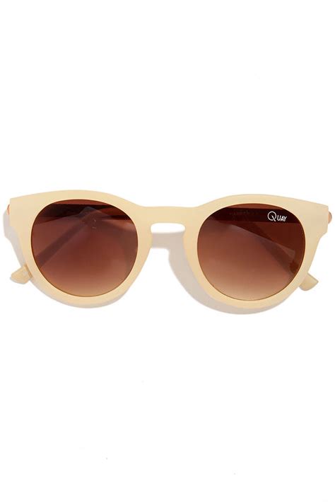 quay harper cream sunglasses beige sunglasses 40 00 lulus