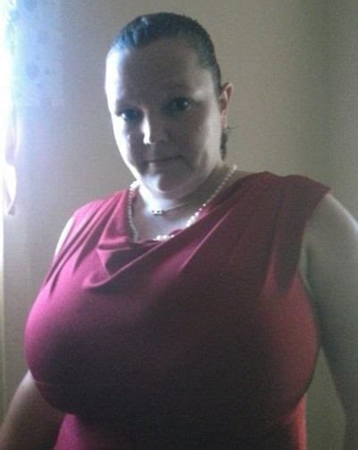 Karen Davis Large Breasted Woman Who Flashed Google Street View