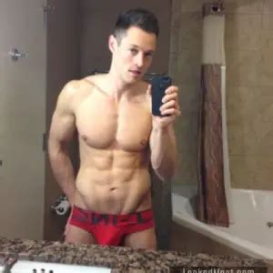 Davey Wavey Naked Telegraph