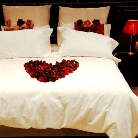 أفكار ديكور رومنسية لتزيين غرف النوم حسناء