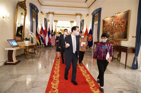 Media in category national flag of wales the following 16 files are in this category, out of 16 total. ASEAN Roundup ลาวผ่อนปรนมาตรการคุมโควิด เตรียมอนุญาต ...