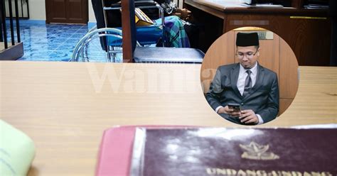 Dan pelakunya adalah teman smp saya dulu dengan nama asli disamarkan untuk privasi. Bila Masih Sayang Sakit Macam Mana Pun Suami, Isteri Tetap ...