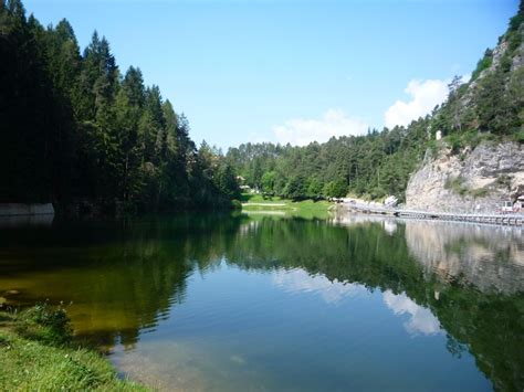 Lago Smeraldo La Joya Engastada En El Val Di Non Destino Trentino