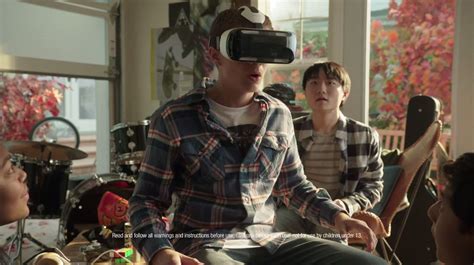 2 New Samsung Gear Vr Ads Introduce Vr To The Masses Video