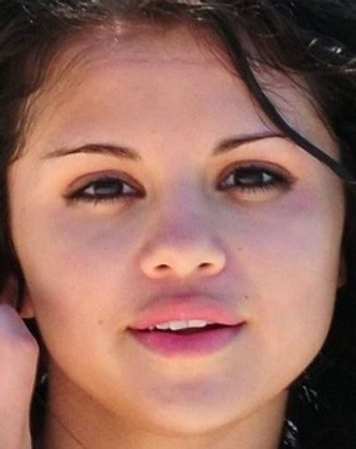 Doch jetzt zeigt sie sich komplett ungeschminkt! Selena Gomez Without Makeup Pictures - Celeb Without Makeup