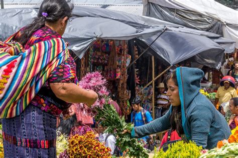 Chichicastenango The Biggest Colorful Market Of Mayan Culture Mayan