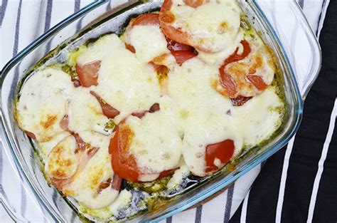 Kipfilet Uit De Oven Met Mozzarella Pesto En Tomaat Eten Recepten