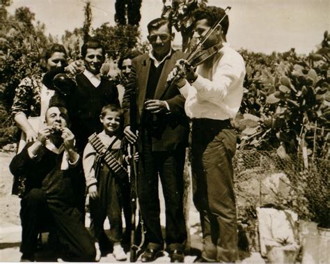 Check spelling or type a new query. ΓΙΑΝΝΗΣ Δ.ΛΥΡΑΣ: ΟΙ ΑΠΟΚΡΙΕΣ ΣΤΗ ΒΑΛΥΡΑ, ΤΙΣ ΠΑΛΙΕΣ ΚΑΛΕΣ ...