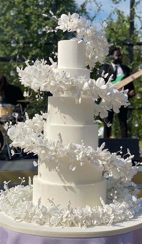 40 Beautiful Wedding Cake Trends 2023 All White Wedding Cake