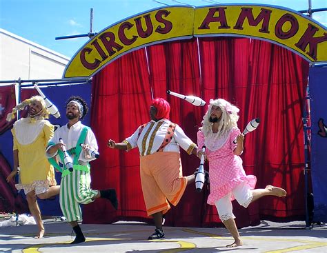 file jugglers circus amok by david shankbone wikimedia commons