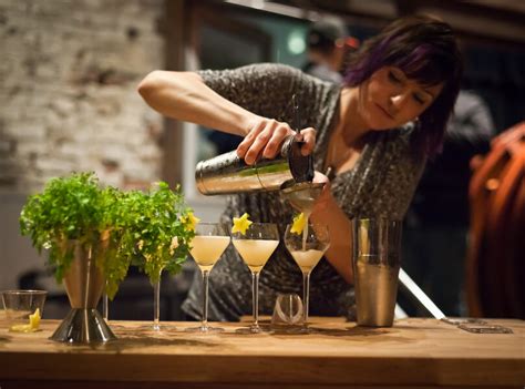 What Every Bartender Should Know 8 Things Every Bartender Should Know