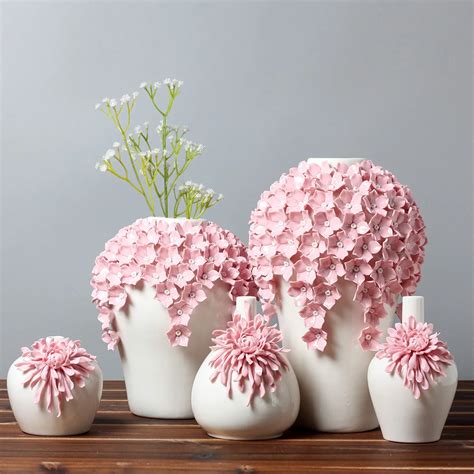 Modern Fashion White Ceramic Flower Vase Home Decoration Tabletop Vase