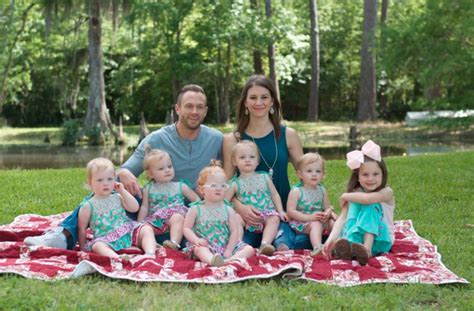 Outdaughtered Sweet Home Sextuplets Tlc Announces Season Premieres Canceled Renewed Tv