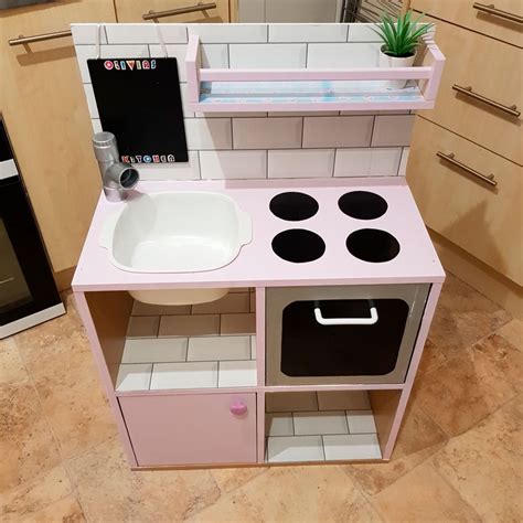 Mum Makes Impressive £30 Diy Play Kitchen Using An Old Kitchen Unit