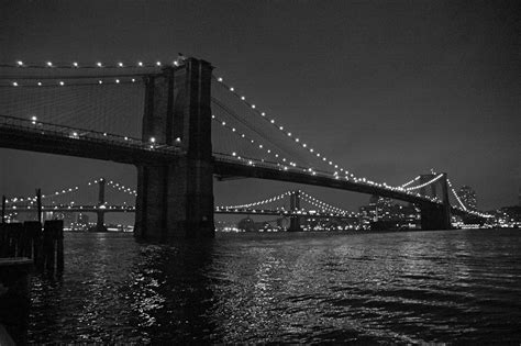 Brooklyn Bridge At Night Nyc Landmarks Brooklyn Bridge Travel Pictures