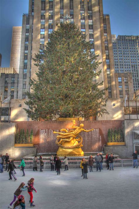 The Rockefeller Center Christmas Tree The Swarovski Star