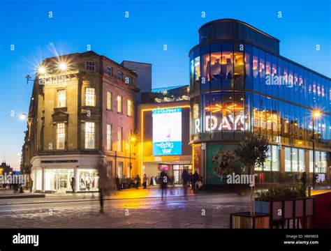 City Square Shopping Mall Hi Res Stock Photography And Images Alamy