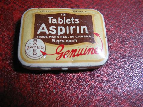 boite-d-aspirine-bayer-de-poche-fait-au-canada-1950-etsy-aspirine,-canada,-etsy
