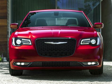 2020 Chrysler 300 Deals Prices Incentives And Leases Overview Carsdirect