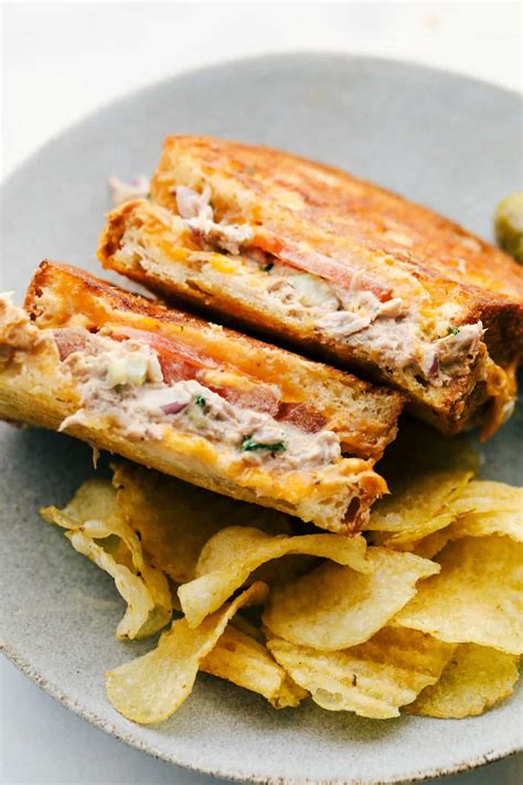 Best Tuna Melt Sandwich Recipe How To Make Tuna Melt Recipecritic