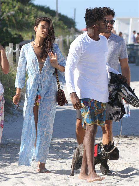 Shanina Shaik With Boyfriend DJ Ruckus On The Beach In Miami Beach 4 24