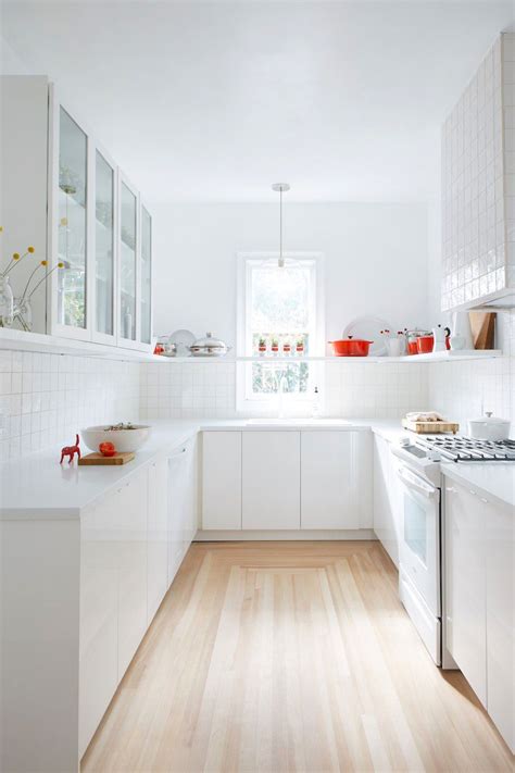 27 White Kitchens That Look Like Design Heaven White Laminate Countertops Kitchen Countertops