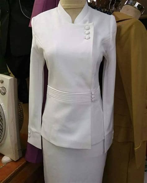 Peran perawat menurut konsorsium ilmu kesehatan tahun 1989 peran perawat terdiri dari : 30+ Model Baju Dinas Perawat Dan Bidan - Fashion Modern ...