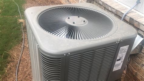 After two to four years, the ac units tend to freeze up or stop blowing cold air. Start-up/Shutdown 2019 Lennox Merit Series Air ...
