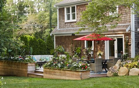 Pin On Gardening Yards And Beautiful Flower Beds