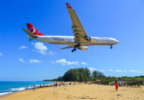 Airplane Landing Over The Sand Beach Editorial Image Image Of Flight