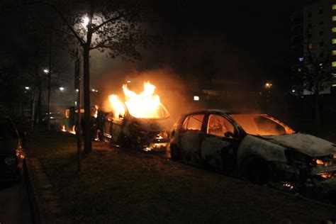 Våg av bilbränder i hela landet | Fria Tider
