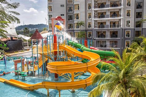 It boasts an outdoor pool and children's playground. Dream Hotel Phuket.The Moonlight Room With Balcony And ...