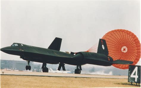Military Fighter Jets Lockheed Sr 71 Blackbird