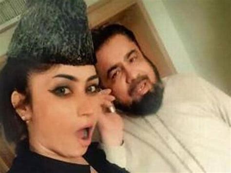 Qandeel Murder Lesson For Others Cleric Who Posed For Selfie With Pak Model World News