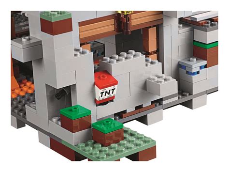 Lego Minecraft 21137 The Mountain Cave Lannonce Officielle Hellobricks