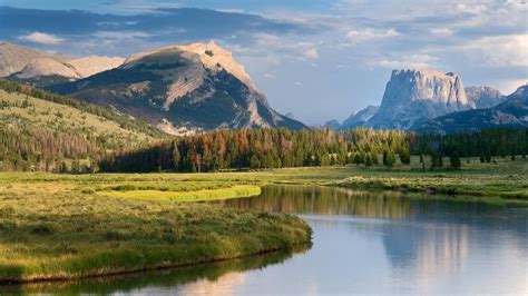 Square Top Mountain And The Green River Wind River Range Wyoming